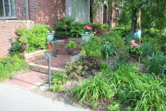 Brick-House-with-Plants-8