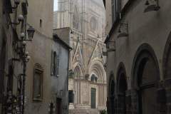 Citiva-di-Bagnoregio-Catheral
