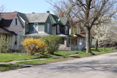 Spring-Blossoms-older-neighborhood-April-2020-1